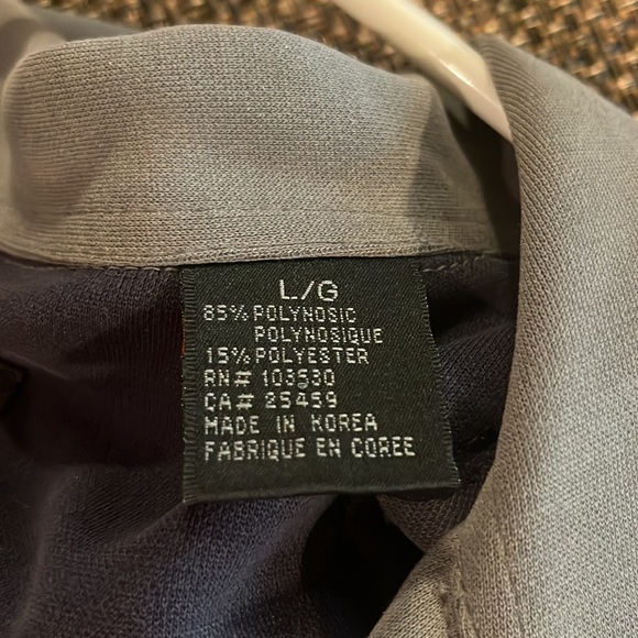 EUC.  Men’s button-down short sleeve shirt, extremely soft fabric - Picture 5 of 5